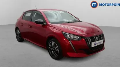 Używany Peugeot 208 Allure+ 131 KM (96 kW) 2023 Czerwony Hatchback
