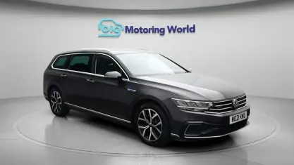 Used VW Passat GTE 218 HP (160 kW) 2021 Grey Estate