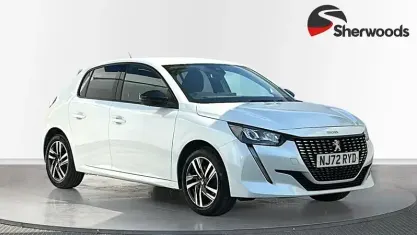 Used Peugeot 208 Allure+ 102 HP (75 kW) 2022 White Hatchback