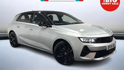 Used 2025 Vauxhall Astra Ultimate Hatchback | £17,299 (Good price)