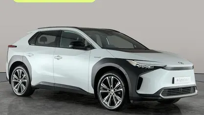 Used Toyota bZ4X Edition 160 kW (218 HP) 2022 White SUV