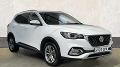 White Used 2022 MG HS Exclusive SUV | £15,990 (Fair price)