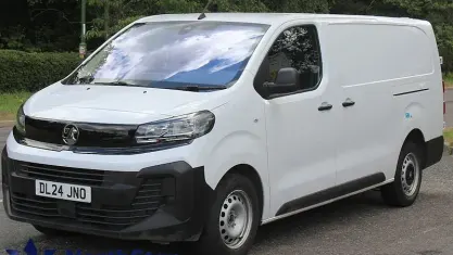 Used Vauxhall Vivaro 145 HP (106 kW) 2026 MPV