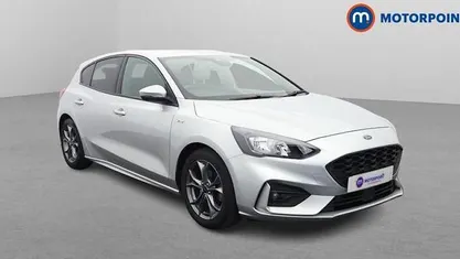 Used Ford Focus ST-Line 125 HP (91 kW) 2019 Silver Hatchback
