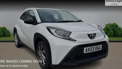 Used Toyota Aygo X PURE 72 HP (52 kW) 2025 SUV