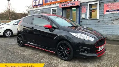 Używany Ford Fiesta Zetec 140 KM (102 kW) 2016 Czarny Hatchback