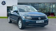 Nightshade blue metallic Used 2022 VW Tiguan Life SUV | £21,106 (Fair price)