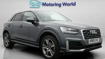 Begagnad Audi Q2 S-Line 150 HK (110 kW) 2020 Grå SUV