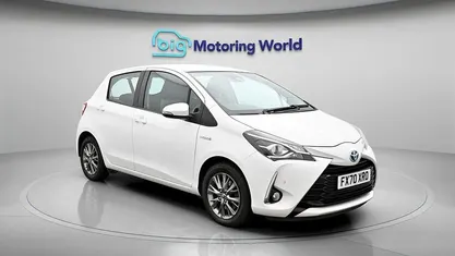 Second-hand Toyota Yaris Hybrid 101 CP (74 kW) 2020 Hatchback