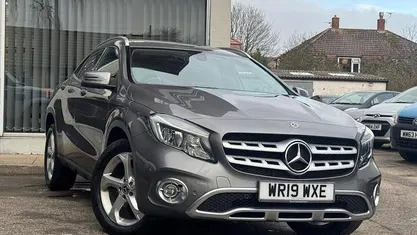 Used Mercedes GLA200 Executive 156 HP (114 kW) 2019 Grey SUV