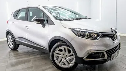 Used Renault Captur Dynamique 90 HP (66 kW) 2016 Silver SUV