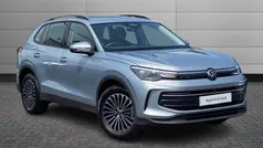 Oyster silver Used 2024 VW Tiguan Life SUV | £32,795 (Fair price)