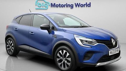 Używany Renault Captur Evolution 143 KM (105 kW) 2023 Niebieski SUV