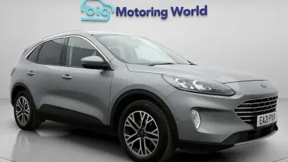 Used Ford Kuga Titanium 150 HP (110 kW) 2021 Silver SUV