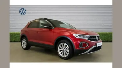 Used VW T-Roc Match 150 HP (110 kW) 2025 Red SUV