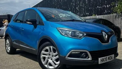 Used Renault Captur Dynamique 90 HP (66 kW) 2015 Blue SUV