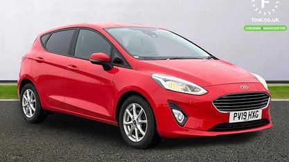 Używany Ford Fiesta Zetec 101 KM (74 kW) 2019 Czerwony Hatchback