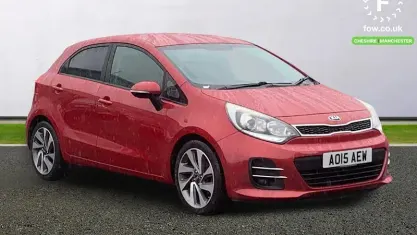 Used Kia Rio 90 HP (66 kW) 2015 Red Hatchback