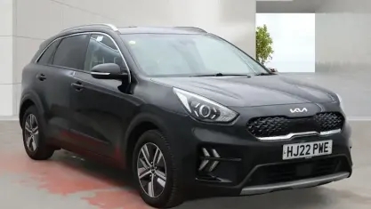 Second-hand Kia Niro 141 CP (103 kW) 2022 Negru SUV