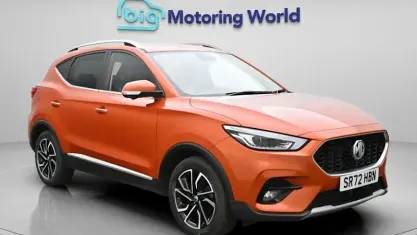 Begagnad MG ZS Exclusive 106 HK (77 kW) 2023 Orange SUV
