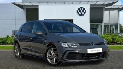 Used VW Golf VIII R-line 131 HP (96 kW) 2024 Hatchback