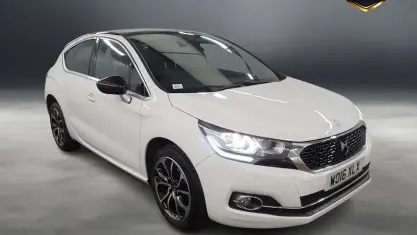 Begagnad DS Automobiles DS4 Elegance 120 HK (88 kW) 2017 Halvkombi