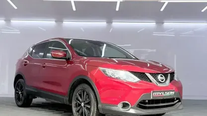 Used Nissan Qashqai Acenta Premium 110 HP (80 kW) 2014 Red SUV