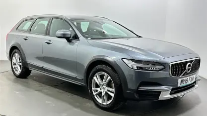 Used Volvo V90 CC 250 HP (183 kW) 2019 Grey Estate