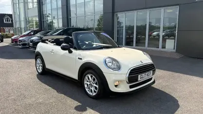 Used Mini Cooper Cabriolet Pepper 136 HP (100 kW) 2017 White Cabriolet