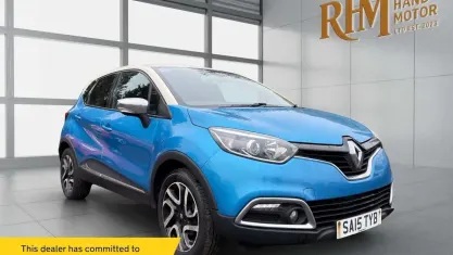 Used Renault Captur Dynamique 90 HP (66 kW) 2015 Blue/cream SUV