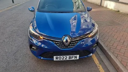 Used Renault Clio V SE 90 HP (66 kW) 2022 Hatchback