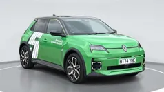 Twotone pop green with black roof + red roof l Used 2025 Renault R5 Komfort Hatchback | £25,499 (Fair price)