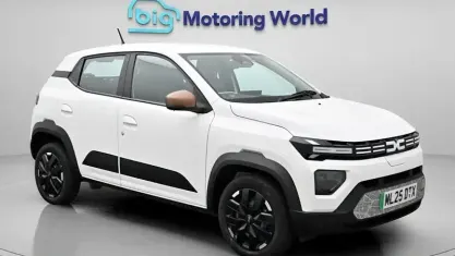 Used Dacia Spring Extreme 47 kW (65 HP) 2025 White Hatchback