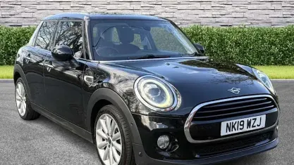Używany Mini Cooper Classic 136 KM (100 kW) 2019 Hatchback