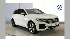White Used 2020 VW Touareg R-line SUV | £31,138 (Fair price)