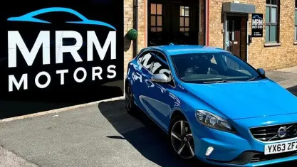 Usado Volvo V40 R-Design 114 HP (83 kW) 2015 Citadino