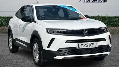 Used Vauxhall Mokka Design Edition 131 HP (96 kW) 2022 White SUV