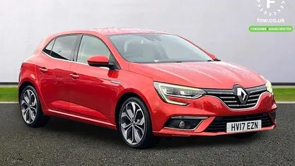 Used Renault Mégane IV Signature 131 HP (96 kW) 2017 Red Hatchback