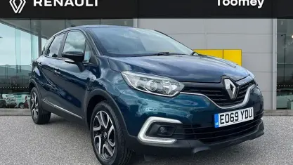 Begagnad Renault Captur Iconic 90 HK (66 kW) 2019 Blå SUV