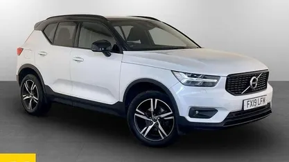 Used Volvo XC40 R-Design 156 HP (114 kW) 2019 White SUV