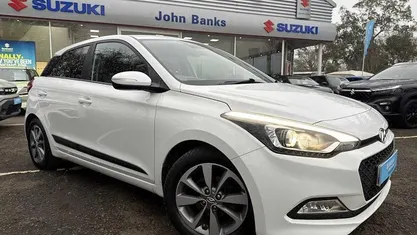 Used 2016 Hyundai i20 Premium Hatchback | £7,099 (Fair price)
