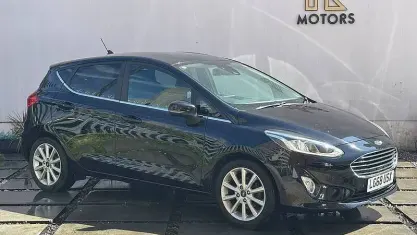 Used Ford Fiesta Titanium 101 HP (74 kW) 2018 Black Hatchback