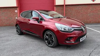 Usado Renault Clio IV Iconic 90 HP (66 kW) 2019 Vermelho Citadino