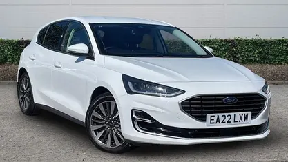 Used Ford Focus Titanium 125 HP (91 kW) 2022 White Hatchback