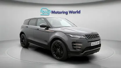 Begagnad Land Rover Range Rover evoque SE Dynamic 207 HK (152 kW) 2023 Grå SUV