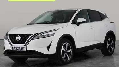 Used Nissan Qashqai N-Connecta 140 HP (102 kW) 2022 White SUV