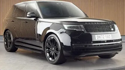 Used Land Rover Range Rover SE 300 HP (220 kW) 2023 Black SUV
