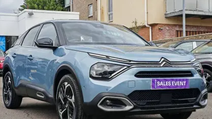 Begagnad Citroën C4 PureTech 131 HK (96 kW) 2022 Blå Halvkombi