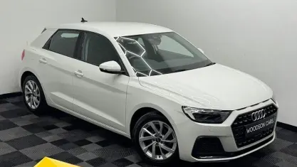 Used Audi A1 Sportback Sport 95 HP (69 kW) 2022 White Hatchback