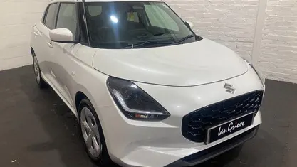 Used Suzuki Swift 82 HP (60 kW) 2024 White Hatchback